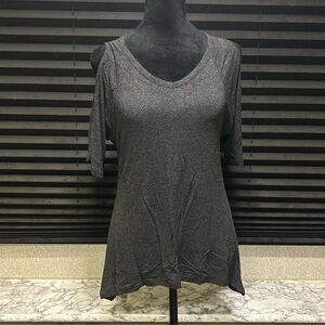Neon Soul Women’s Charcoal Grey Cold Shoulder V-Neck Short Sleeve‎ Tee Medium